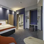 Express - By Ihg מלון 3*
