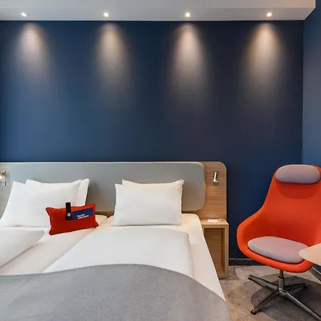 Express - By Ihg فندق 3*