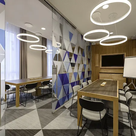 Отель Express - By Ihg