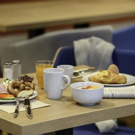 Express - By Ihg Отель Регенсбург