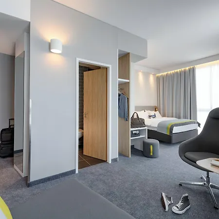 Express - By Ihg Hotel