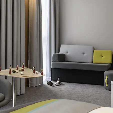 Отель Express - By Ihg