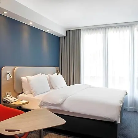 Express - By Ihg Hotel 3*