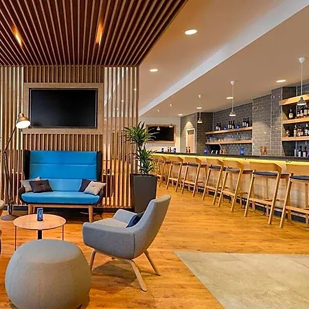 Express - By Ihg Hotell 3*