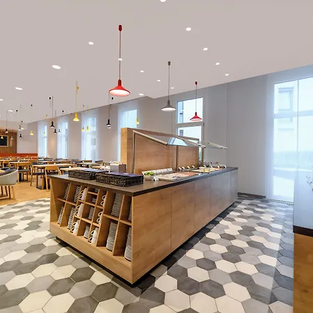 מלון Express - By Ihg 3*